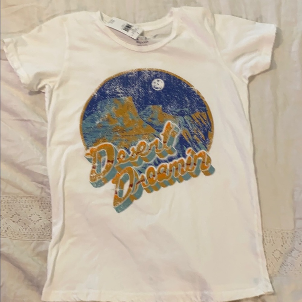 Buckle tee